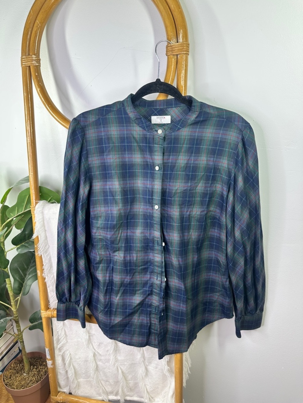 UntuckIt For Her Esme Hunter Tartan Plaid Button Front Blouse sz 10